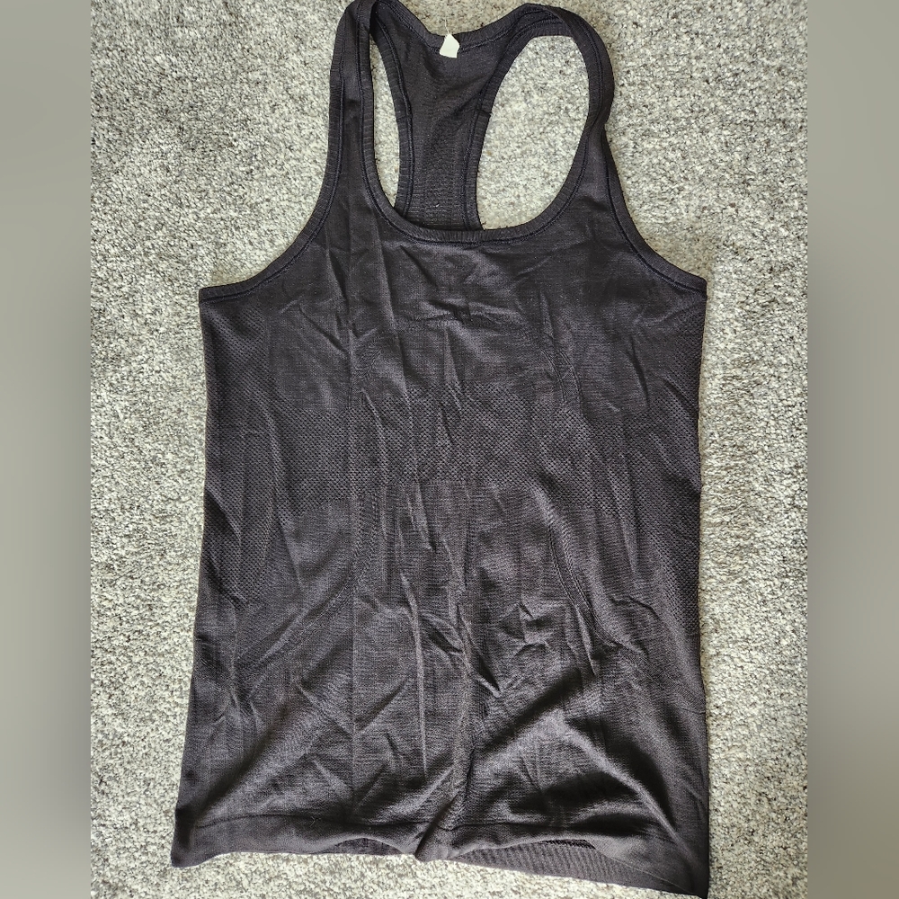 Lululemon size 8 black swiftly tank top